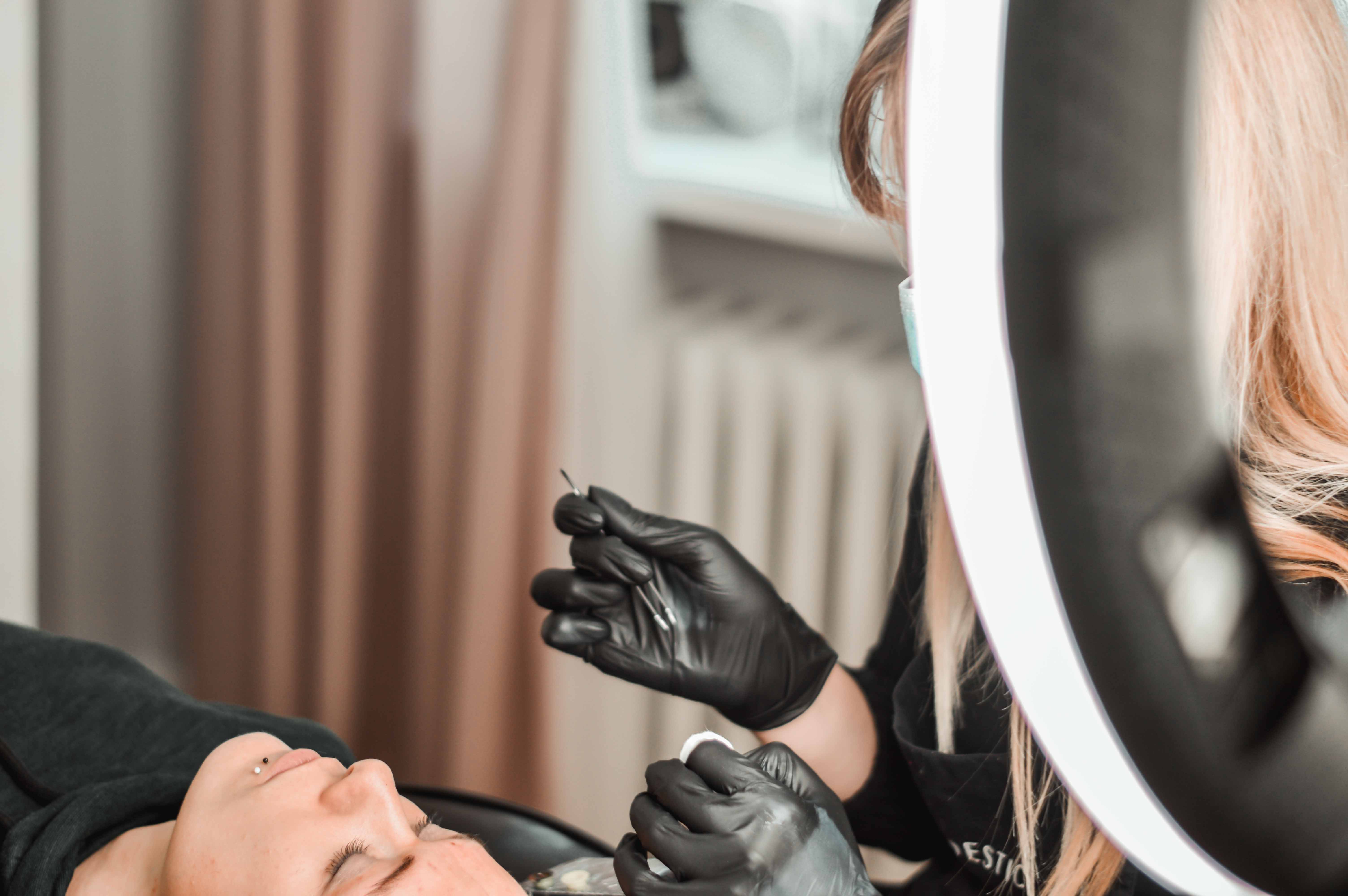 makijaż permanentny brwi - efekt przed i po, cena, ile się utrzymuje, czy konieczna jest korekta, salon na podkarpaciu 