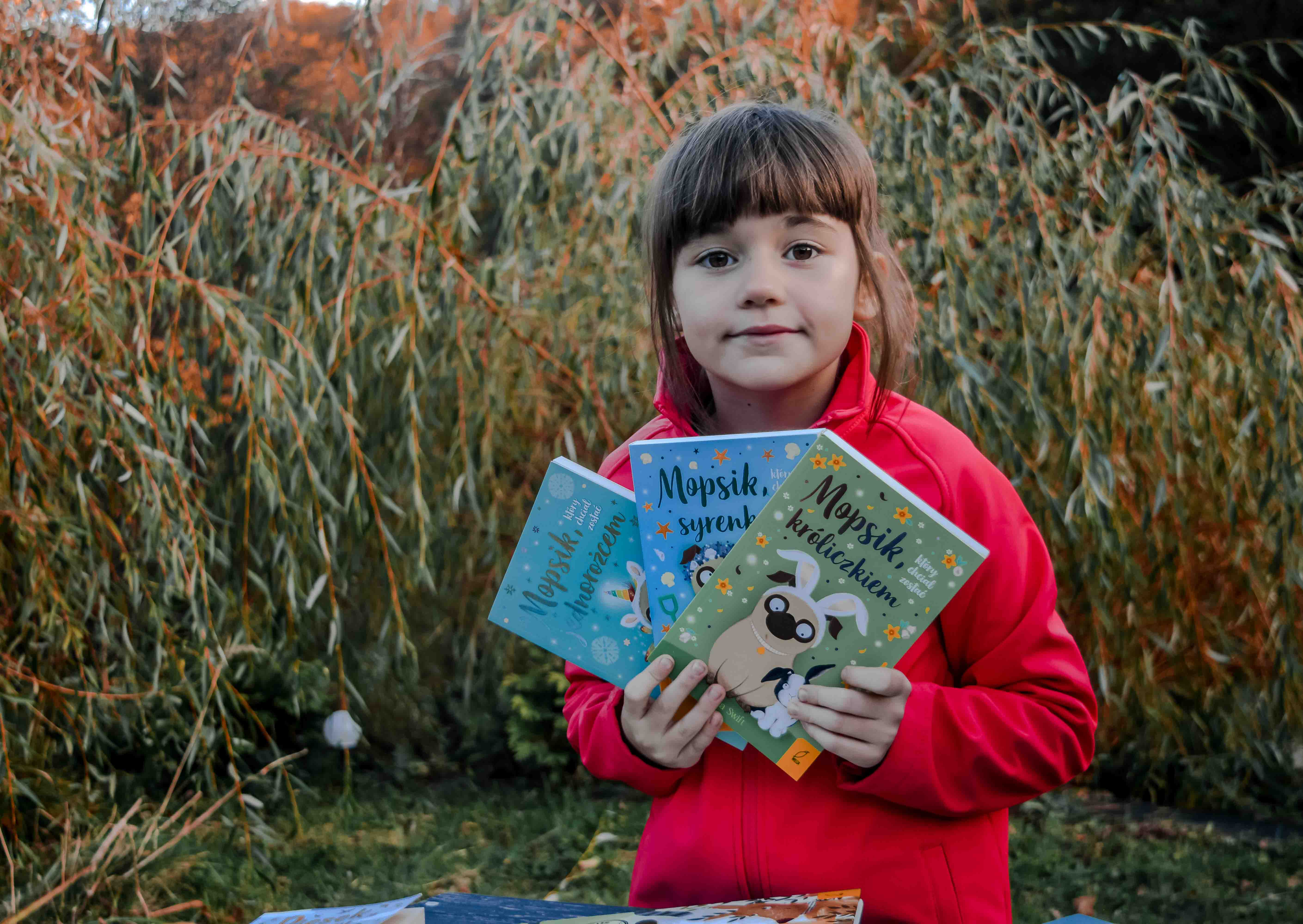 Książeczki opowiadania bajki do czytania o pieskach - Mopsik - seria dla dzieci 