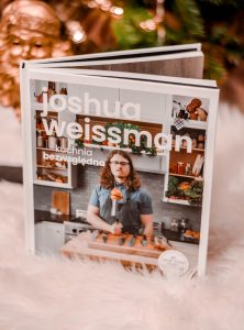 Kuchnia bezwzględna - ksiazka youtubera - jak ugotować od podstaw - ksiązka dla niej i dla niego na prezent - oryginalny prezent pod choinkę