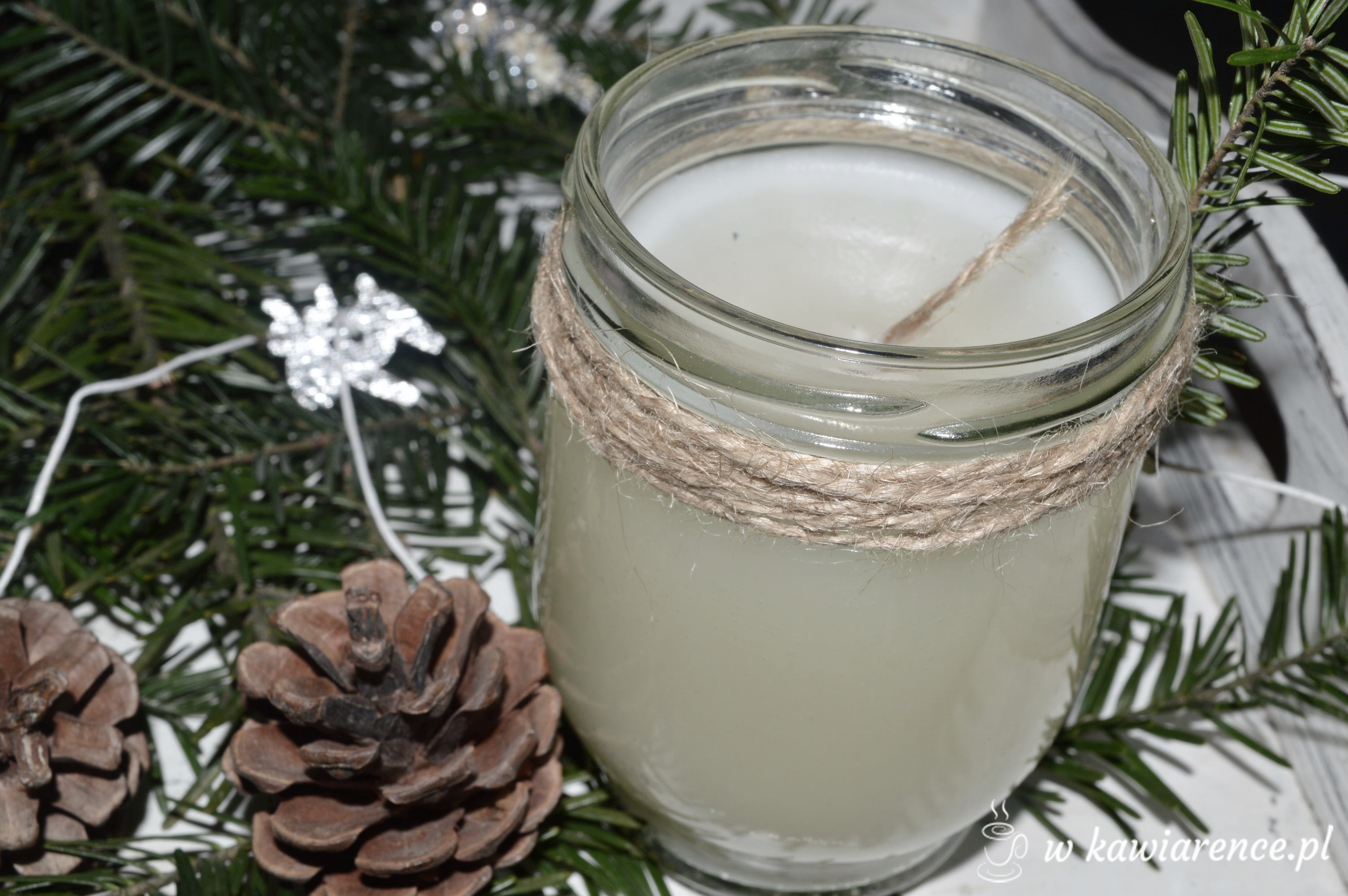 świąteczne świece do zrobienia samemu świece handmade świąteczne świece do zrobienia samemu DIY świeczki świąteczne bożonarodzeniowe ozdoby