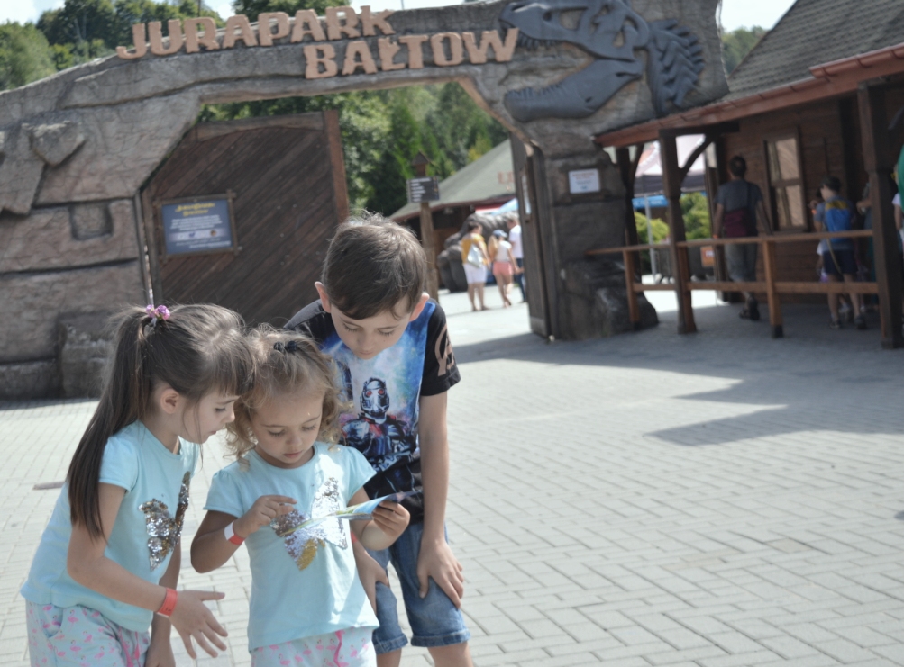 dinozaury bałtów park rozrywki park dinozaurów w Bałtowie - opinie - czy warto pojechać do Bałtowa z dzieckiem