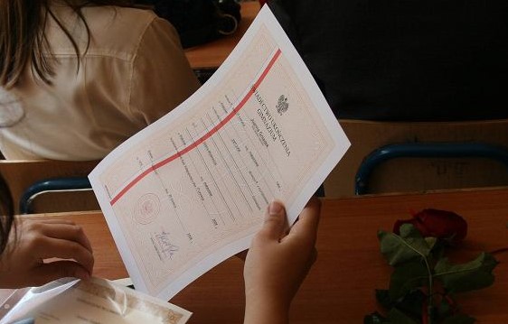 Kto dostanie czerwony pasek