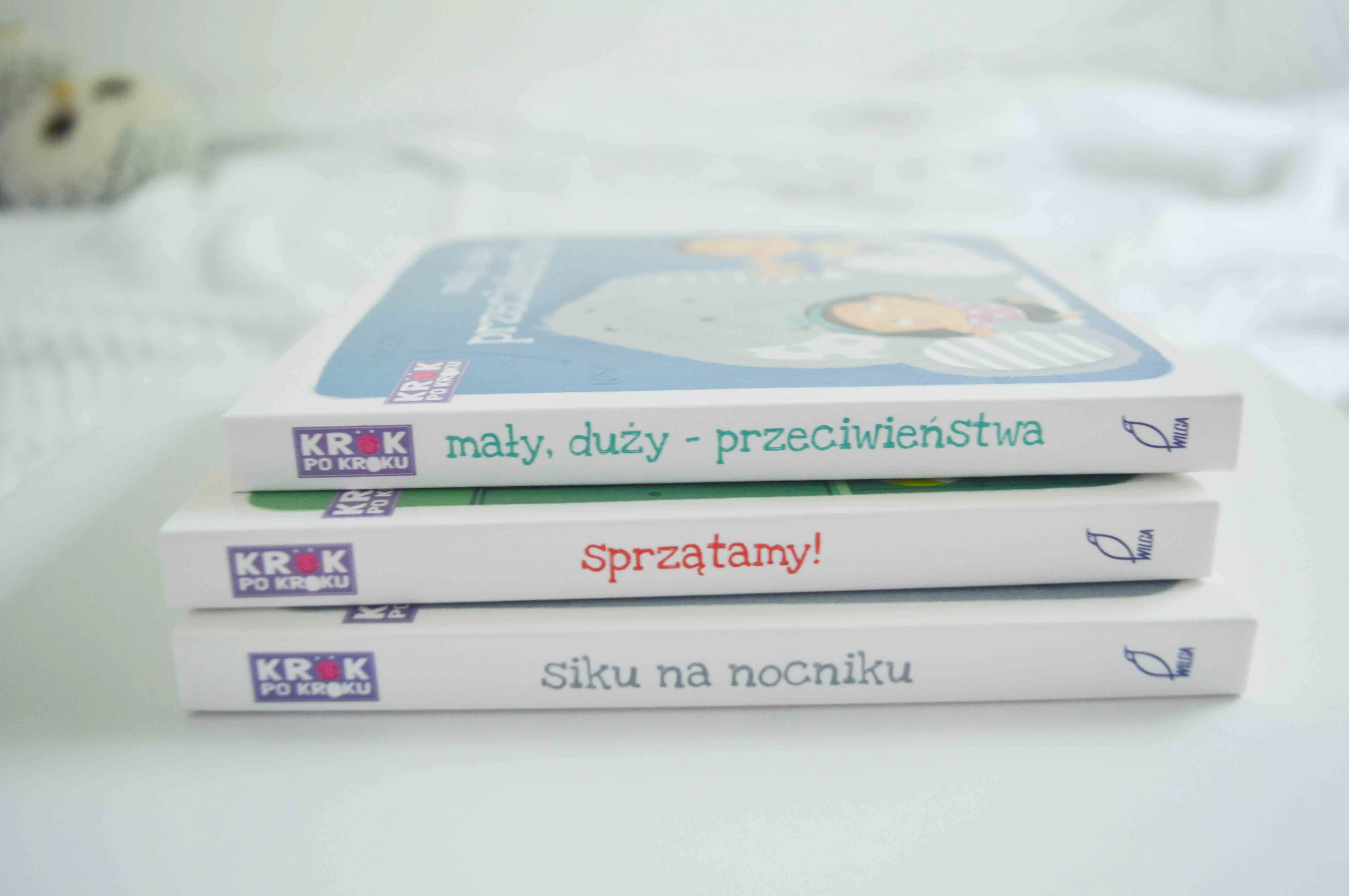 ranking najciekawszych książek dla dzieci od 0 do 3 lat - ksiązki edkacyjne dla rocznego dziecka - seri Krok po Kroku Wilga - książki z twardymi kartkami