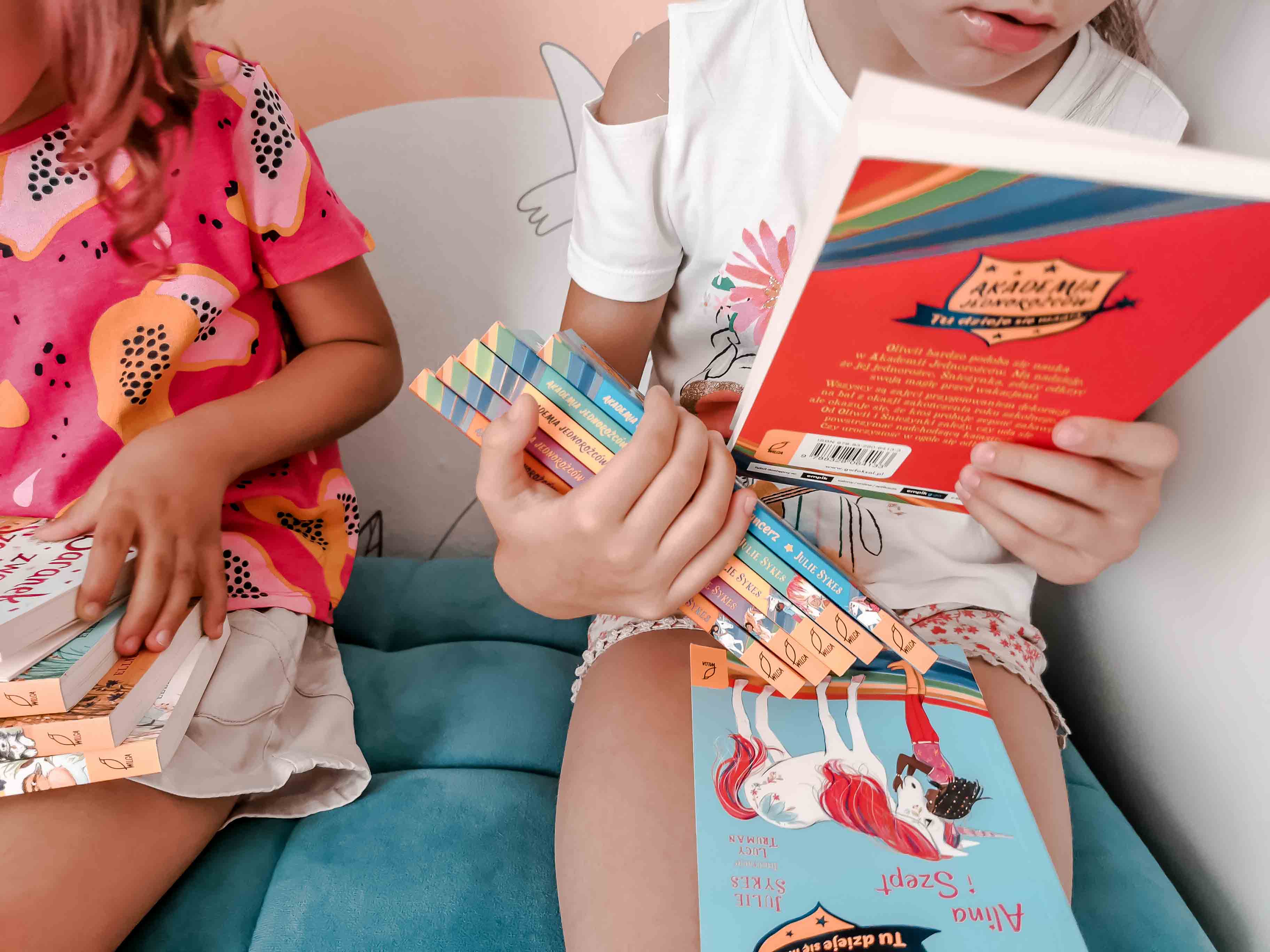 Akademia Jednorożców - recenzja książek dla dzieci o jednorożcach 