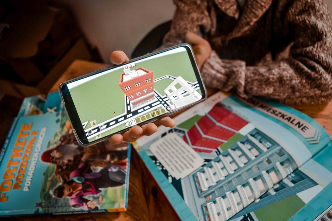 Książki dla fanów gier Minecraft Roblox Fortnite - przewodniki krok po kroku - pomysł na prezent dla młodego gracza