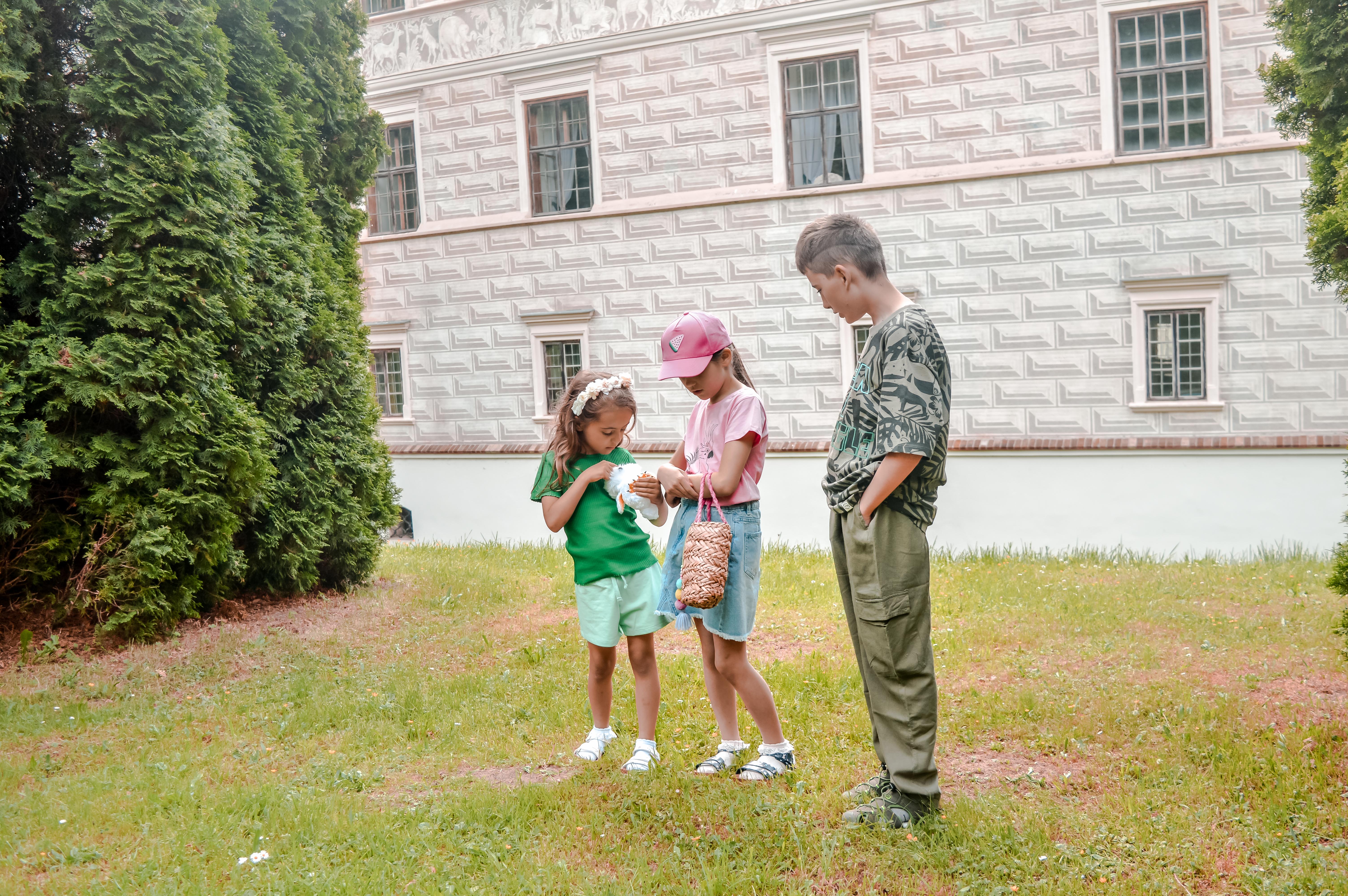 czy warto kupić polisę ubezpieczeniową dla dziecka - która polisa ubezpieczeniowa NNW jest najlepsza dla dziecka w wieku szkolnym i przedszkolnym