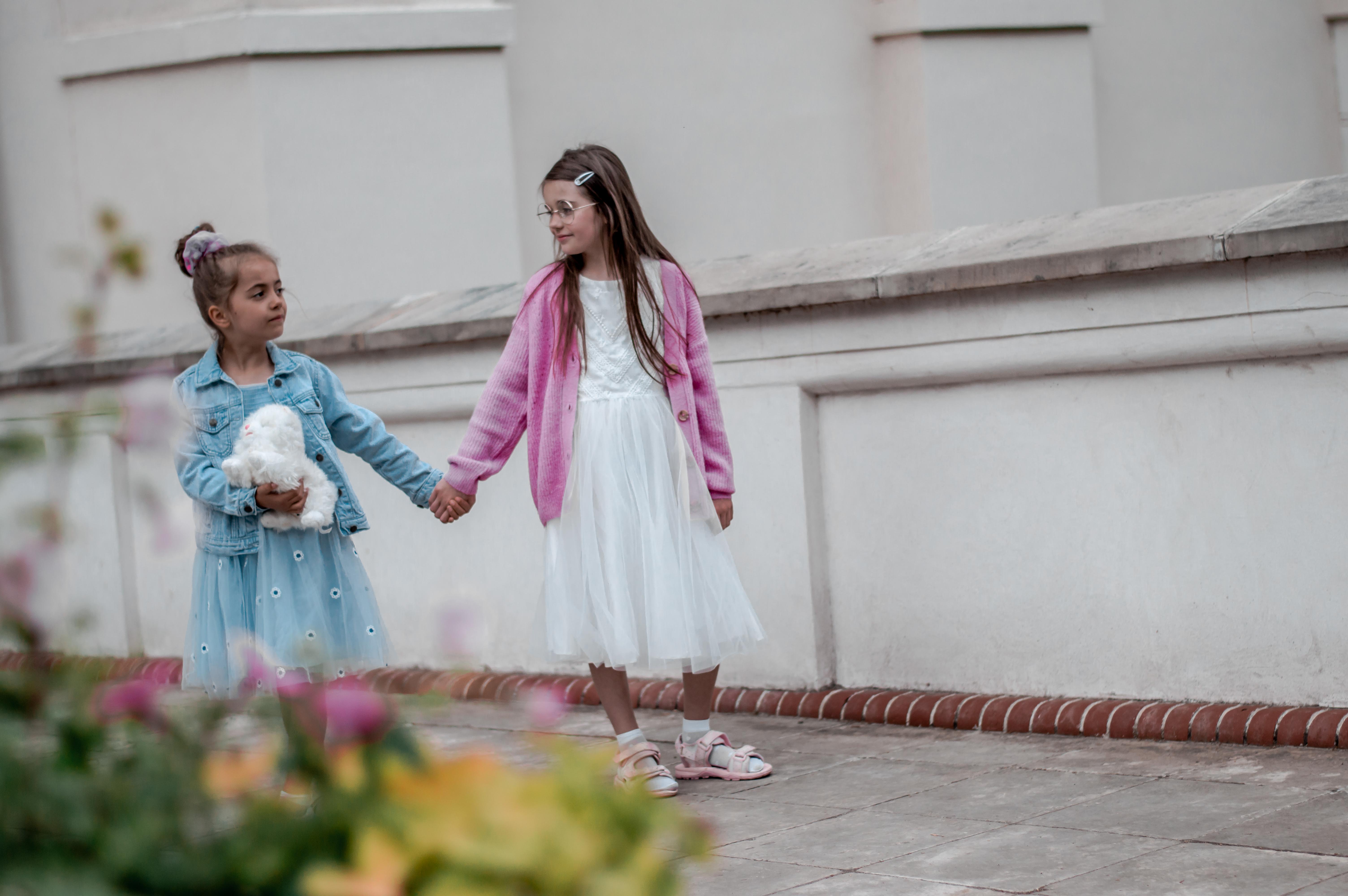 sukienki na wesele jak ubrac dziewczynkę 5 i 8 lat na wesele